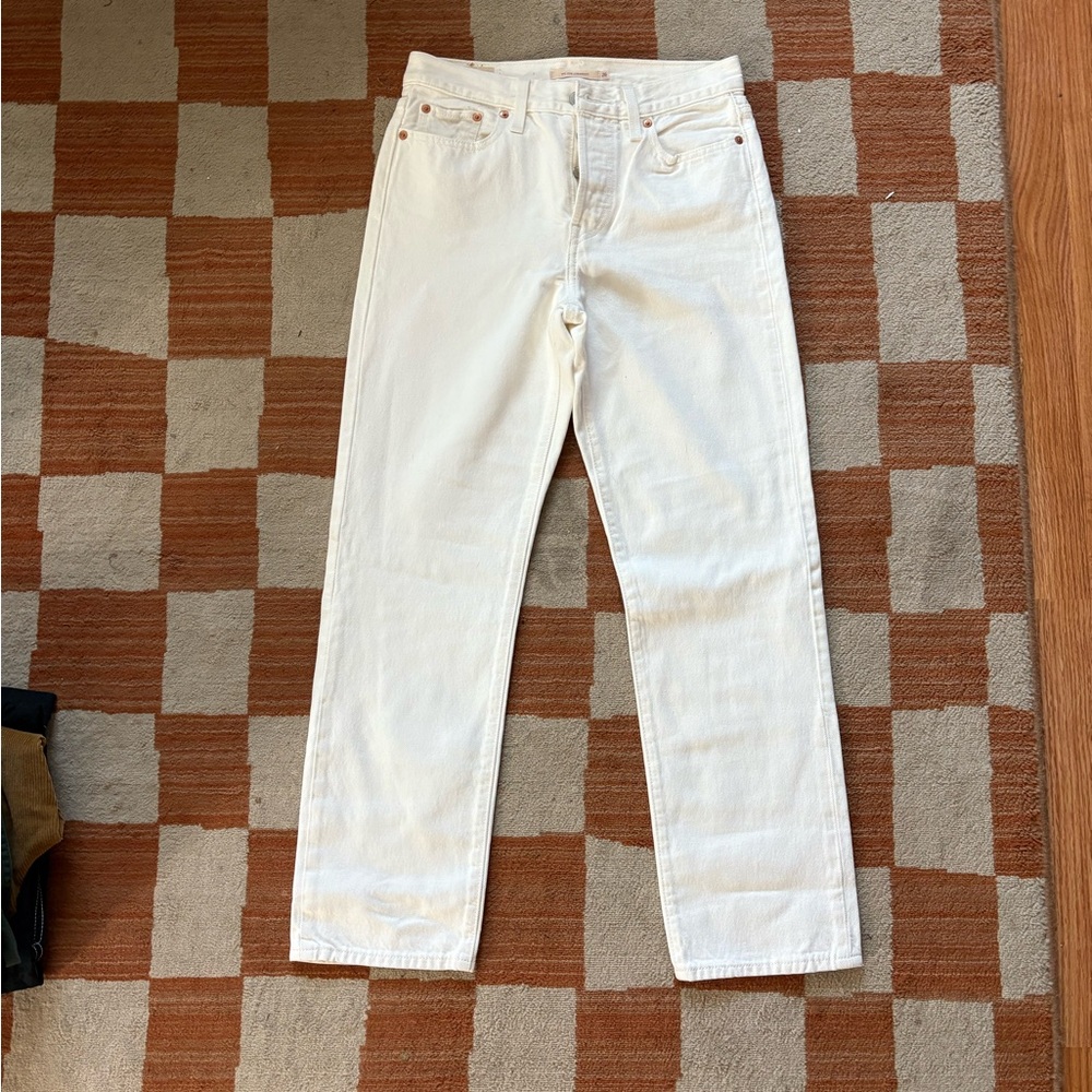 Levi's Women's white Straight Jeans